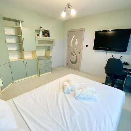 Chaika 29 - 3Bd Apartment For 5 People, 10Min From The Beach Varna Exterior photo